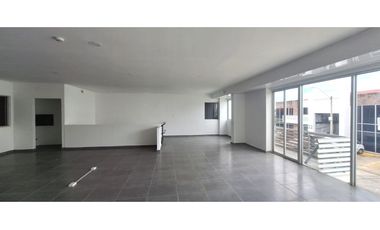 Alquiler de Galera de 488 mts en Tocumen cerca del metro