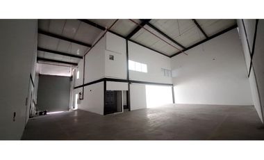 Alquiler de Galera de 488 mts en Tocumen cerca del metro