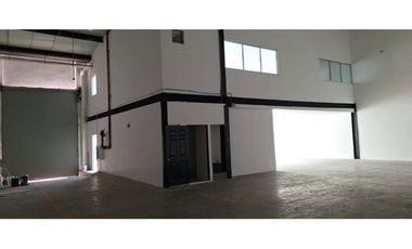Alquiler de Galera de 488 mts en Tocumen cerca del metro