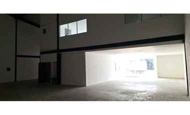 Alquiler de Galera de 488 mts en Tocumen cerca del metro