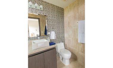 Se Vende Hermoso apartamento en Forest Towers en  Cocolí