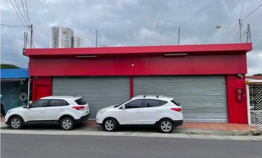 Venta de local de 300 mts en Parque lefevre