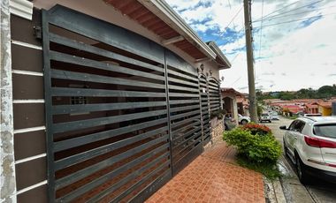 Casa en Venta en Villa Lucre. 26-1895.