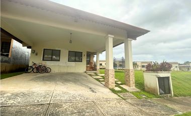 Casa en Alquiler en Las Cumbres. 26-3045.