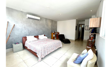 Vendo Espectacular Town Home en Santa Maria