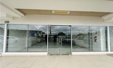 VENTA DE LOCAL COMERCIAL EN TERRAZAS DE ALBROOK, ANCON PANAMA
