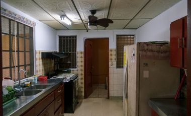 VENDEMOS CASA EN VIA R. J. ALFARO