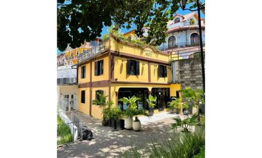 Venta de edificio con restaurante