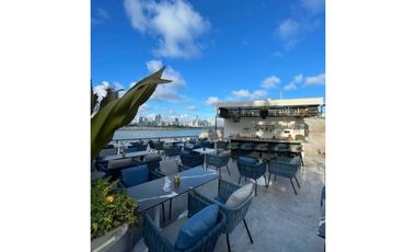 Venta de edificio con restaurante
