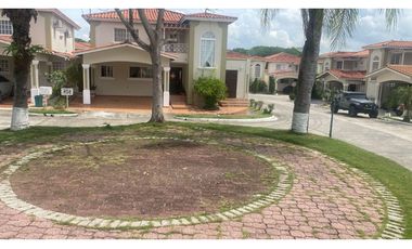 Venta de casa en Brisas del Golf