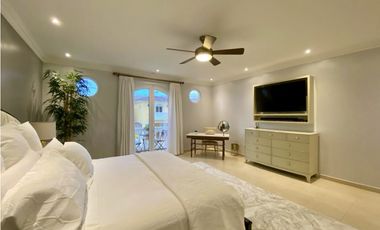 Se vende casa en Rainforest, Las Huacas