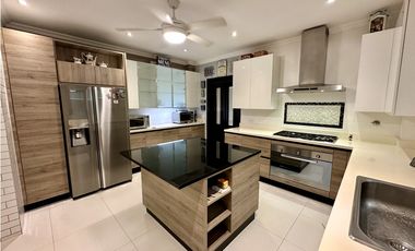 Se vende casa en Rainforest, Las Huacas