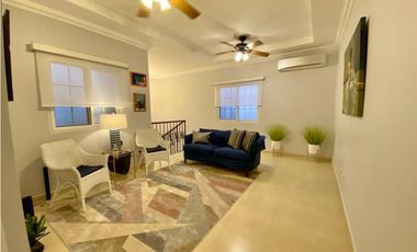 Se vende casa en Rainforest, Las Huacas