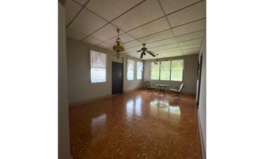 Venta de Casa en Altos de Miraflores, Betania