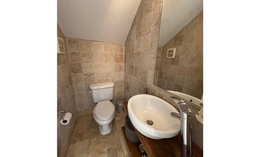 ¡Oportunidad única en Costa Sur! Venta de Moderna Casa en El Doral.