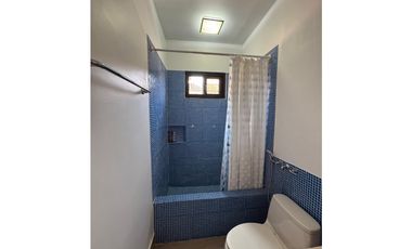 ¡Oportunidad única en Costa Sur! Venta de Moderna Casa en El Doral.