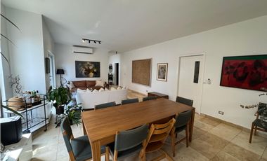 ¡Oportunidad única en Costa Sur! Venta de Moderna Casa en El Doral.