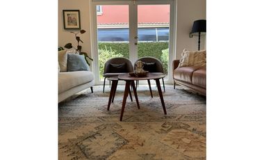 ¡Oportunidad única en Costa Sur! Venta de Moderna Casa en El Doral.