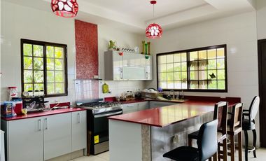 Venta de Casa en Coronado, Los Bosques D-8