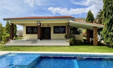 Venta de Casa en Coronado, Los Bosques D-8