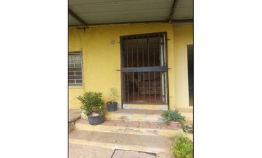 SE VENDE CASA EN PEDREGAL