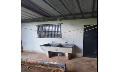 SE VENDE CASA EN PEDREGAL