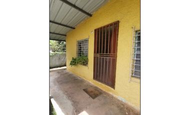 SE VENDE CASA EN PEDREGAL