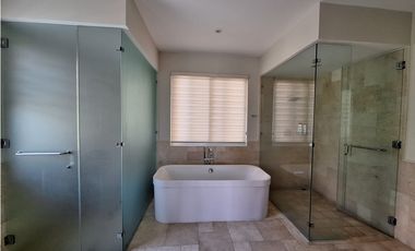 Venta de casa en Buenaventura