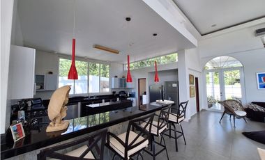 Se alquila  y se vende casa en Altos del María