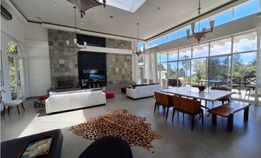 Se alquila  y se vende casa en Altos del María