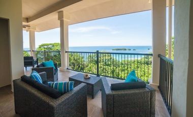 Se vende lujoso apartamento con vista al mar en Bocas del Toro