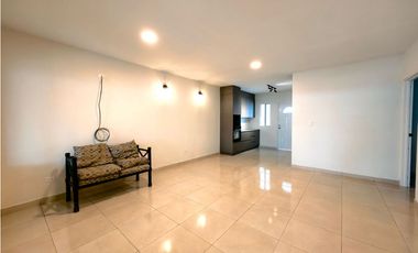 Venta de Casa en la Mejor Zona de las Acacias , Panamá , Juan Díaz RB