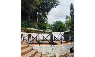 Oportunidad Única en Albrook – Hermosa Casa de Tres Niveles