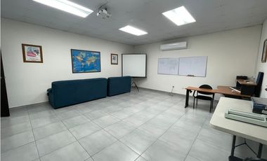 Se vende Local para uso comercial - Brisas del Golf