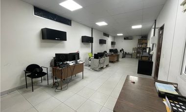 Se vende Local para uso comercial - Brisas del Golf