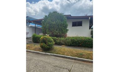 Casa en Venta en La Loma – Pueblo Nuevo, Terreno grande!