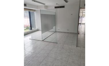 SE ALQUILA ESPACIO EN EL CORAZÓN DE CALLE 50