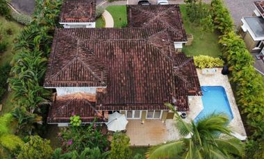 TUCAN COUNTRY CLUB ID3674
