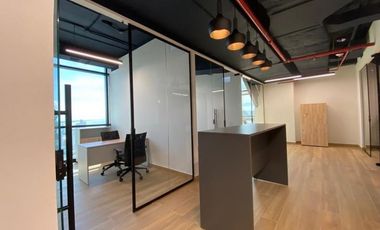 Se alquila oficina amoblada en Calle 50, Obarrio, Panama