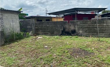 Se Vende Casa Completamente Cercada en Nuevo Tocumen