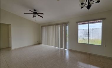 CASA EN VENTA EN ARBOLEDAS, LOS CEDROS (GS)