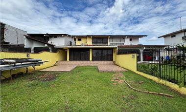Venta casa unifamiliar villa de la fuentes 2 con garita