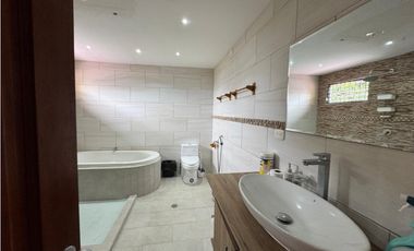 Venta casa unifamiliar villa de la fuentes 2 con garita