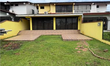 Venta casa unifamiliar villa de la fuentes 2 con garita