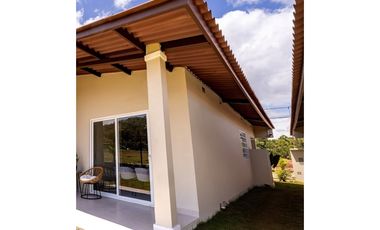 VENTA DE CASA RECIDENCIAL EN COLONIA REAL - CAPIRA