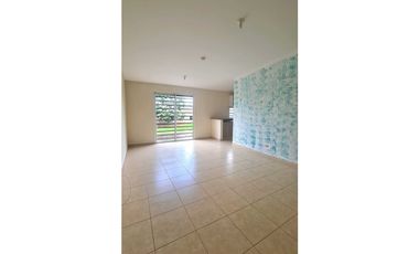 ALQUILER DE CASA EN ARBOLEDAS