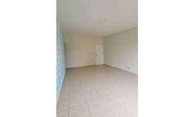 ALQUILER DE CASA EN ARBOLEDAS