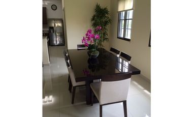 VENDO CASA TOTALMENTE AMOBLADA  – HACIENDA PACFICA,
