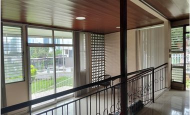 Alquiler de Casa y Lote Comercial/Commercial House & Lot for Rent