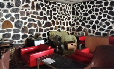 Alquiler de Casa y Lote Comercial/Commercial House & Lot for Rent